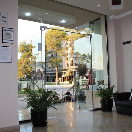 Hotel Villa Aljor Golem  Buitenkant foto