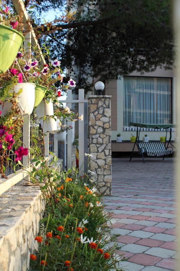 Hotel Villa Aljor Golem  Buitenkant foto
