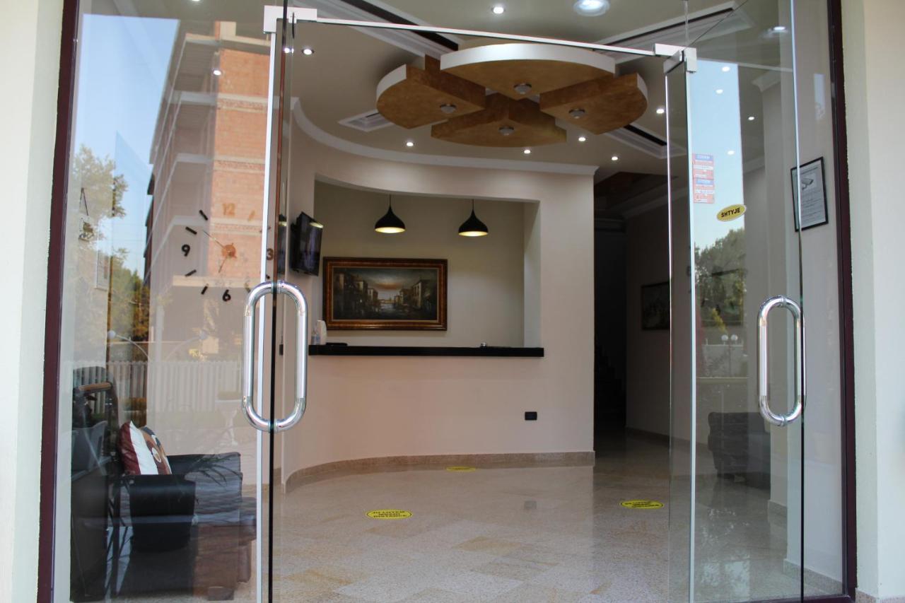 Hotel Villa Aljor Golem  Buitenkant foto